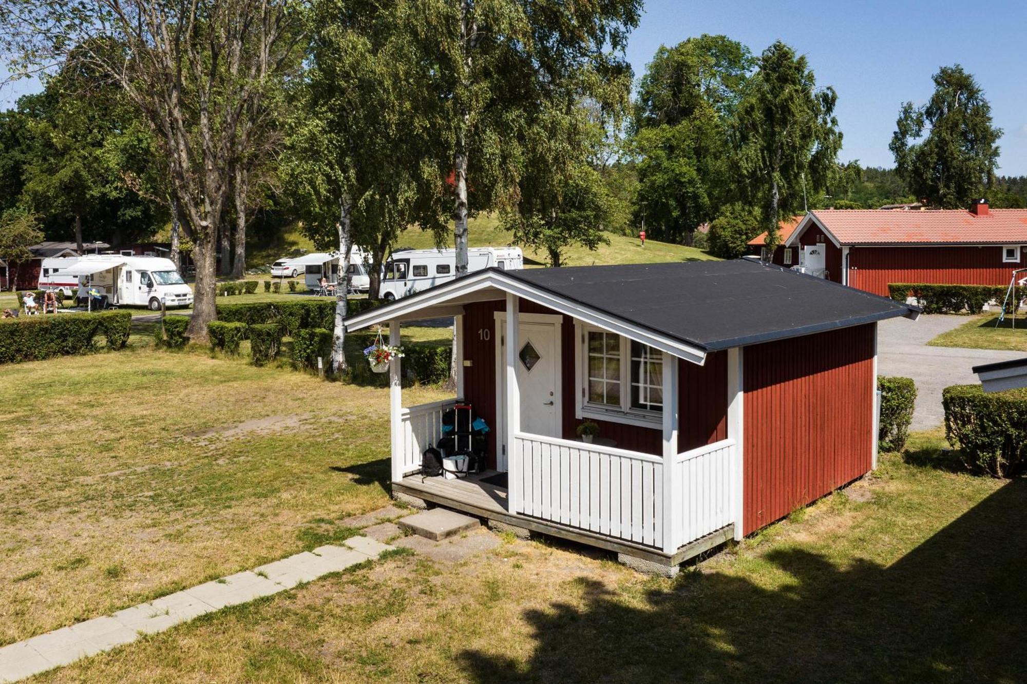 Korskullens Stugor Soderkoping Exterior photo