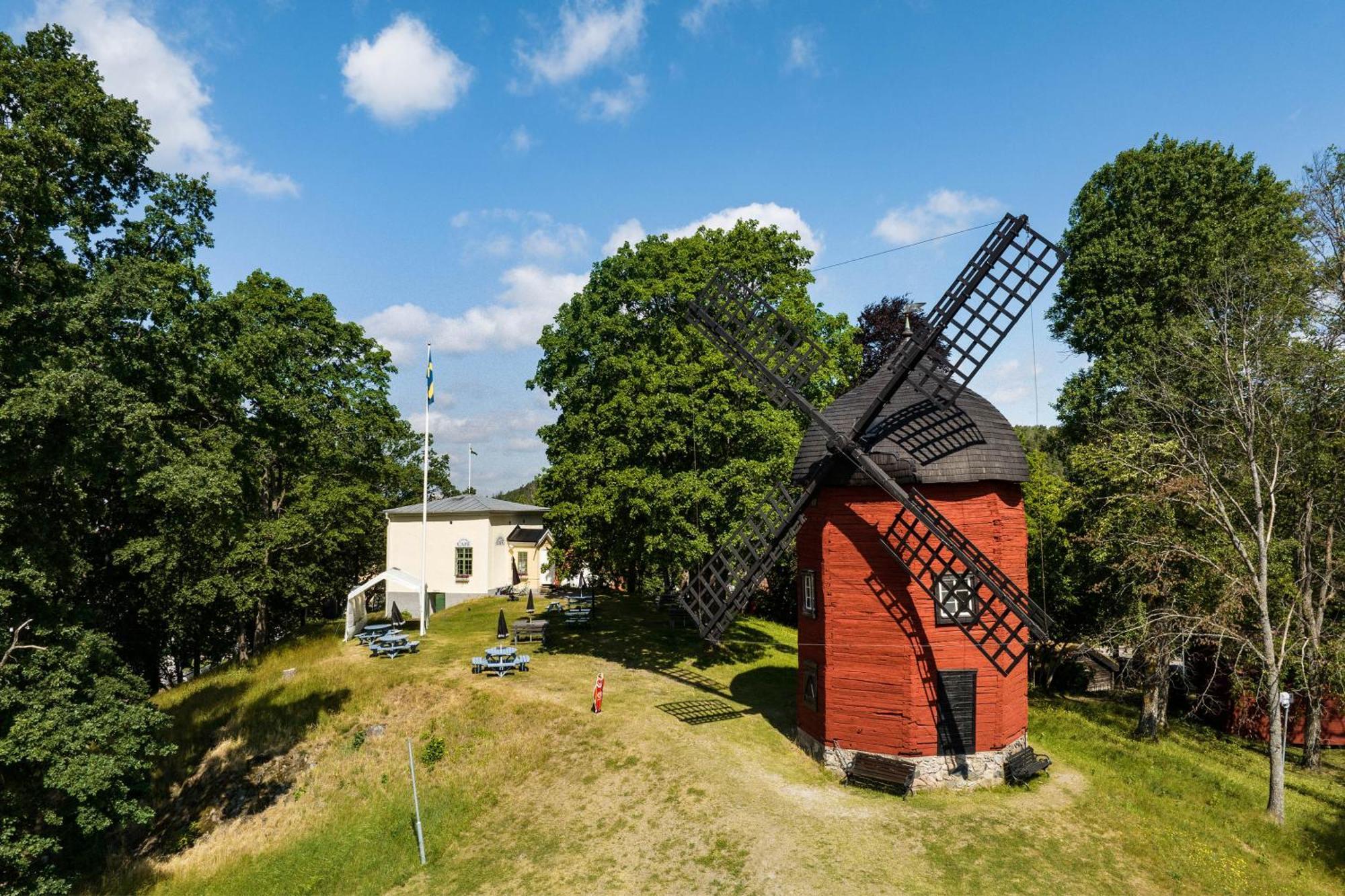 Korskullens Stugor Soderkoping Exterior photo